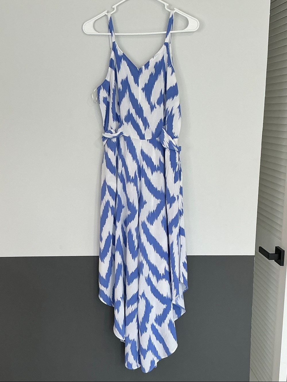 MSK Blue & White Printed High-Low Maxi Dress